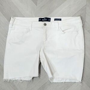 Hollister womans, White Denim raw edge Shorts, size 15R